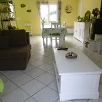 Casa vacanze Maison Avec Piscine Chauffée, Proche Plage, 3 Chambres, Jardin Clôturé, Wifi Inclus à St Hilaire De Riez - Fr-1-652-44 Saint-Hilaire-de-Riez