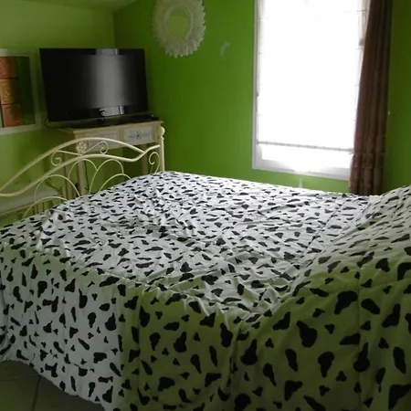 Maison Avec Piscine Chauffee, Proche Plage, 3 Chambres, Jardin Cloture, Wifi Inclus A St Hilaire De Riez - Fr-1-652-44